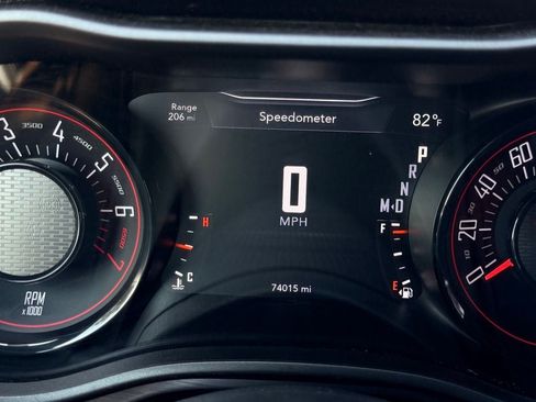 Used 2018 Dodge Challenger SXT w/ Blacktop Package RWD image 28