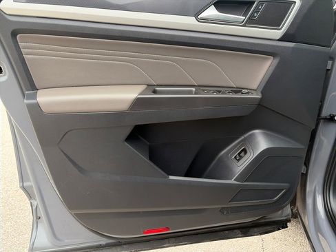 Used 2022 Volkswagen Atlas Cross Sport SEL image 13