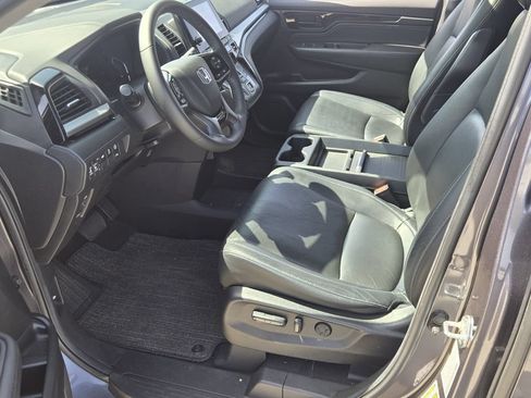 Used 2022 Honda Odyssey Touring image 11