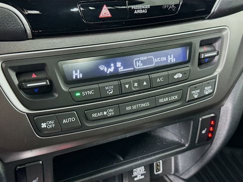 Used 2022 Honda Pilot Special Edition image 16