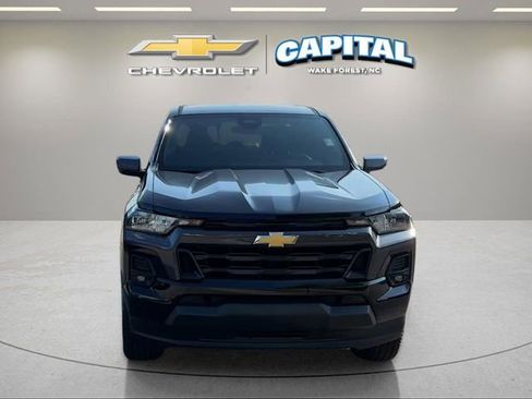 Used 2024 Chevrolet Colorado LT w/ LT Convenience Package RWD image 8