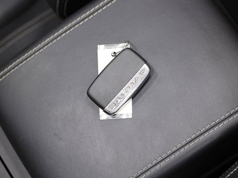 Used 2016 Jaguar F-TYPE R AWD/4WD image 5