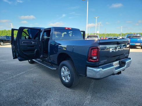 Used 2025 RAM 2500 Big Horn AWD/4WD image 16