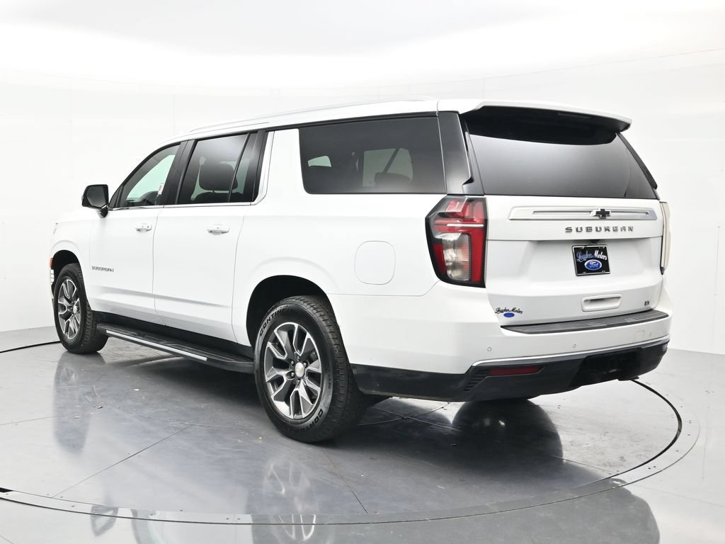 Used 2022 Chevrolet Suburban LT w/ LT Signature Plus Package AWD/4WD image 7