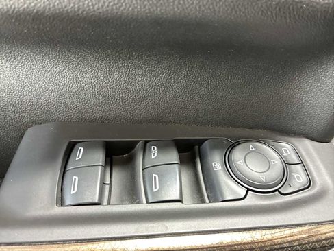 Used 2021 Chevrolet Silverado 1500 LT image 15