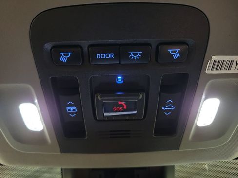 Used 2022 Toyota Camry XSE FWD image 22
