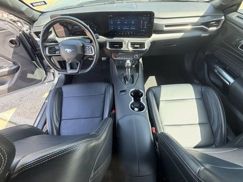 Used 2025 Ford Mustang Premium RWD image 12