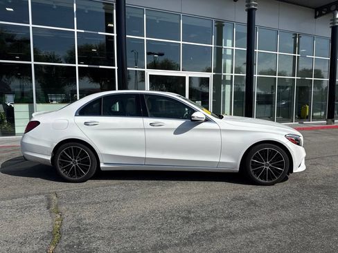 Used 2019 Mercedes-Benz C 300 Sedan image 4