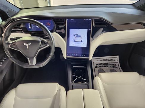 Used 2020 Tesla Model X Long Range image 15