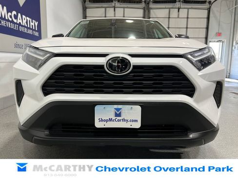 Used 2025 Toyota RAV4 LE AWD/4WD image 10
