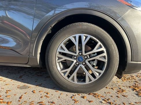 Used 2020 Ford Escape SEL image 8