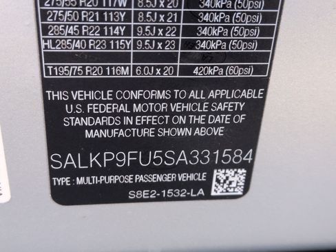 New 2025 Land Rover Range Rover SE image 32