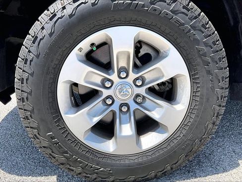 Used 2023 RAM 1500 Laramie AWD/4WD image 9