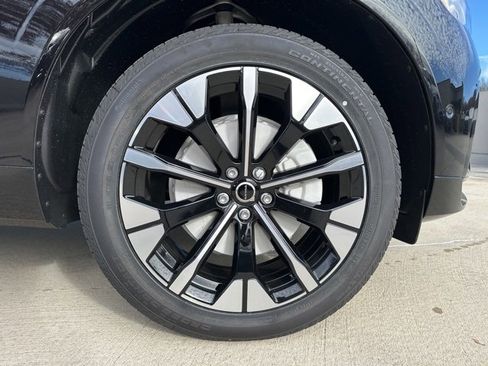 New 2026 Volvo XC60 B5 Plus w/ Protection Package Premier image 9