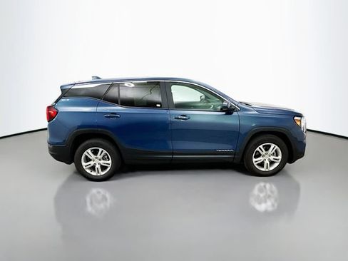 Used 2024 GMC Terrain SLE FWD image 9