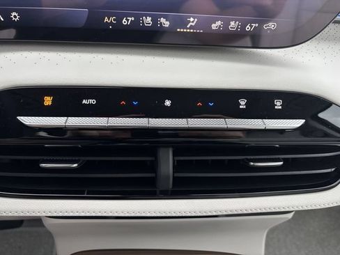 New 2026 Buick Enclave Avenir w/ Super Cruise Package AWD/4WD image 18