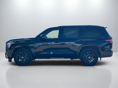 Used 2024 Toyota Sequoia Platinum AWD/4WD image 8