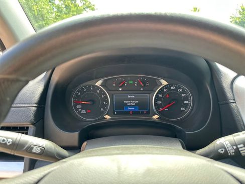 Used 2024 GMC Terrain SLE FWD image 20