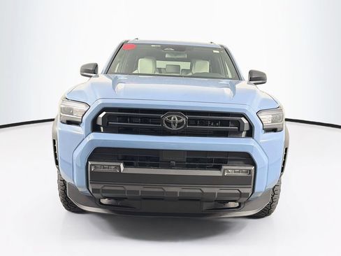 New 2026 Toyota 4Runner SR5 AWD/4WD image 2