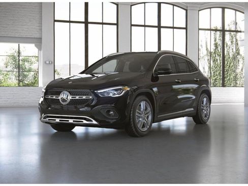 Used 2023 Mercedes-Benz GLA 250 4MATIC w/ Premium Package image 41