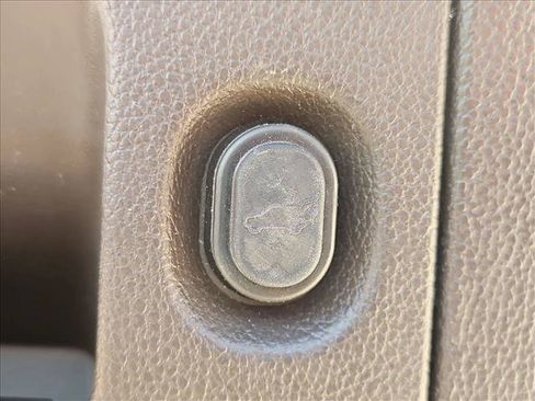 Used 2018 GMC Yukon Denali w/ Open Road Package AWD/4WD image 7
