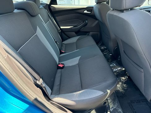 Used 2014 Ford Focus SE w/ SE Winter Package image 16