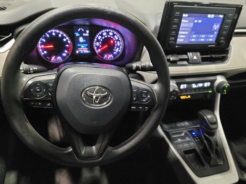 Used 2021 Toyota RAV4 XLE image 22