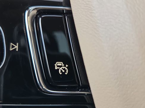 Used 2023 Lincoln Corsair Reserve w/ Equipment Group 201A image 23