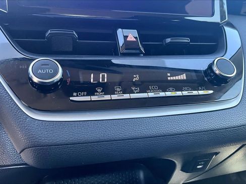 Used 2024 Toyota Corolla LE FWD image 67