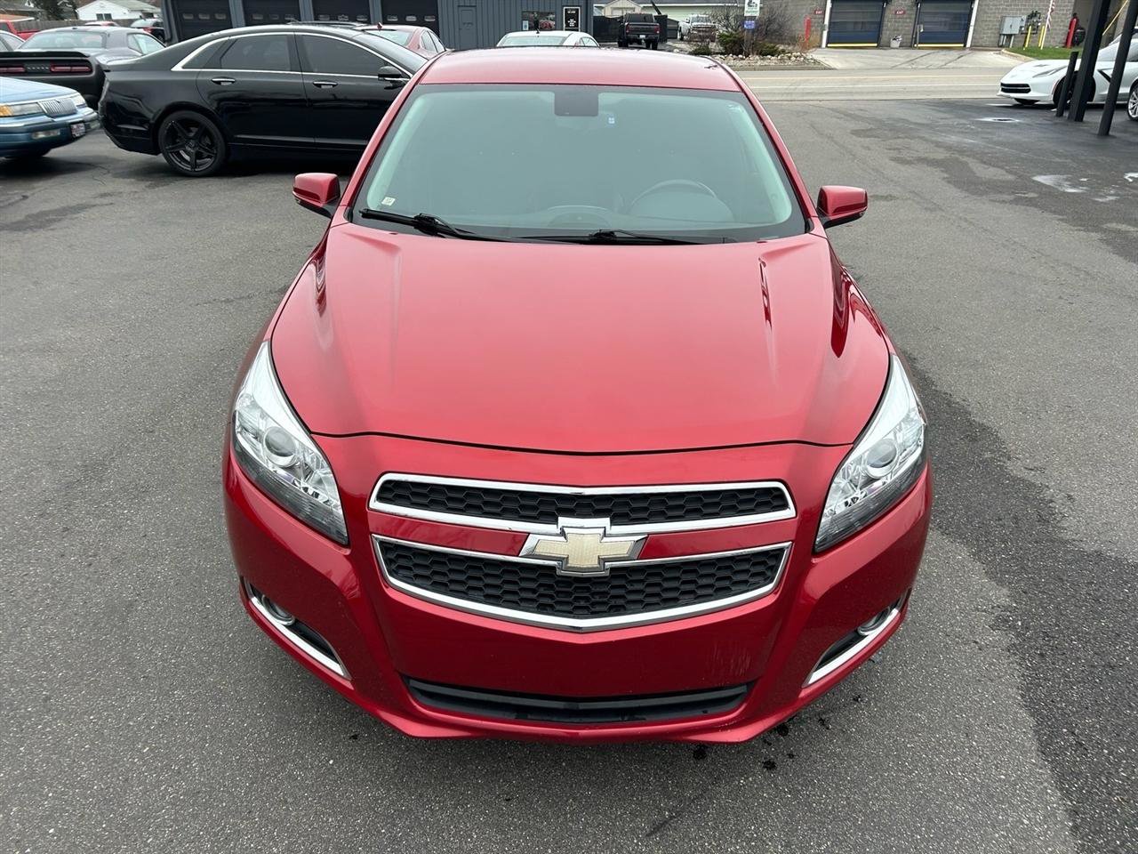 Used 2013 Chevrolet Malibu LT FWD image 2