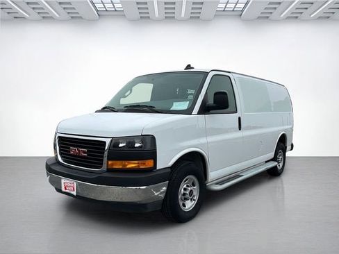Used 2024 GMC Savana 2500 w/ Driver Convenience Package RWD image 8