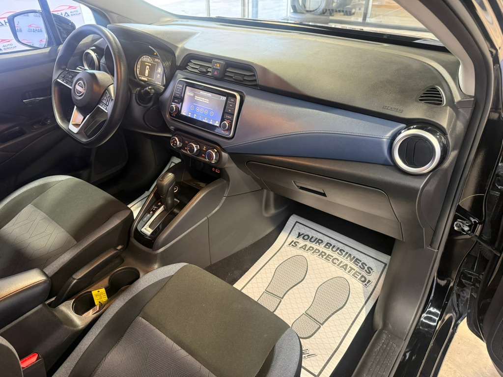 Used 2025 Nissan Versa SV FWD image 40