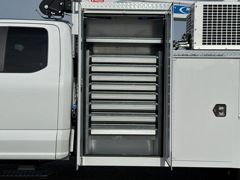 New 2024 Ford F550 4x4 SuperCab Super Duty image 28