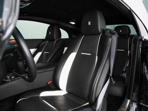 Used 2017 Rolls-Royce Wraith RWD image 37