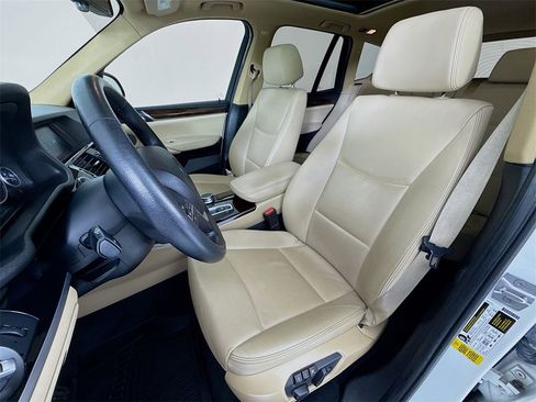 Used 2017 BMW X3 sDrive28i image 5