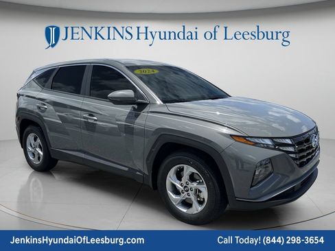 Certified 2024 Hyundai Tucson SE FWD image 1