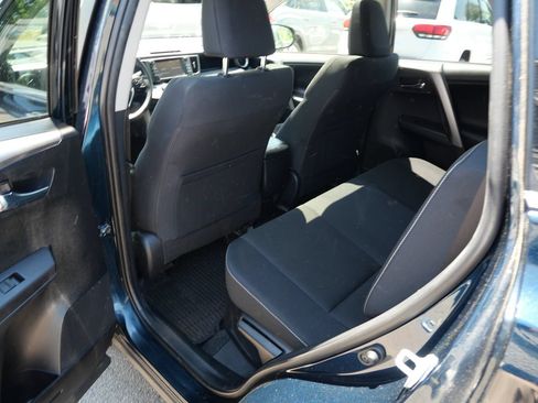 Used 2018 Toyota RAV4 XLE w/ Convenience Package AWD/4WD image 20
