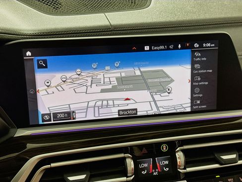 Used 2021 BMW X7 xDrive40i w/ Premium Package AWD/4WD image 2