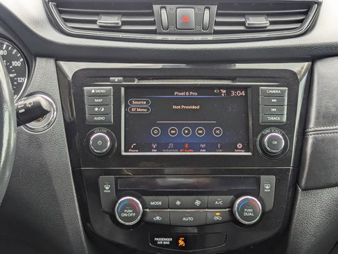 Used 2018 Nissan Rogue SL image 13