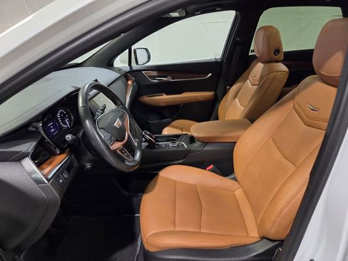 Used 2022 Cadillac XT5 Premium Luxury image 7
