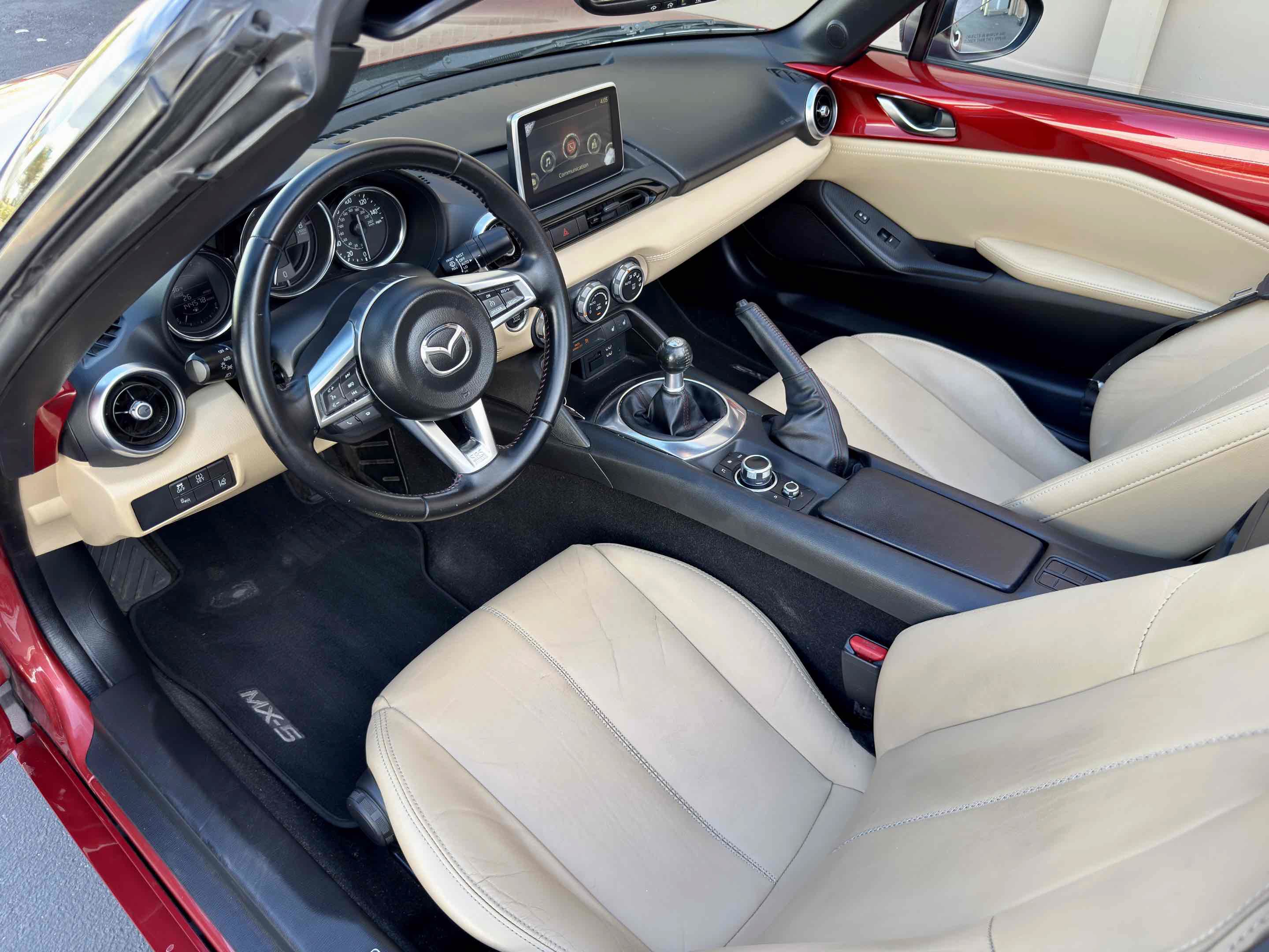 Used 2016 MAZDA MX-5 Miata Grand Touring RWD image 38