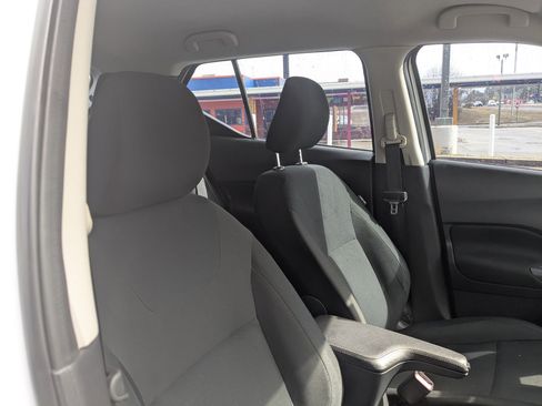 Used 2024 Nissan Kicks S image 26