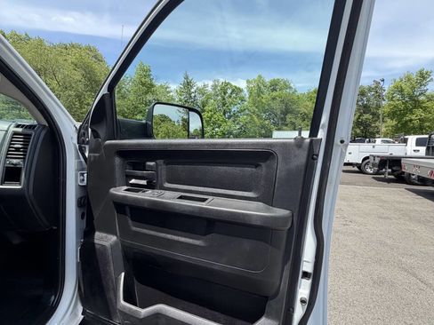 Used 2018 RAM 3500 Tradesman w/ Chrome Appearance Group AWD/4WD image 34