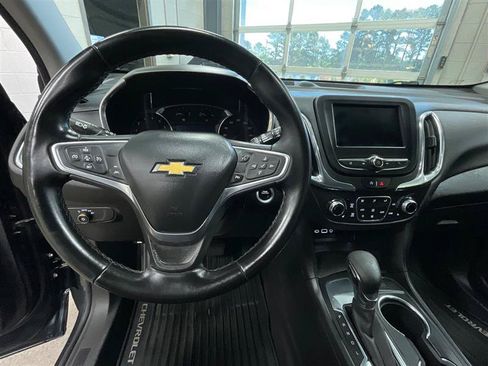 Used 2023 Chevrolet Equinox LT FWD image 14