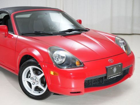 Used 2001 Toyota MR2 image 8