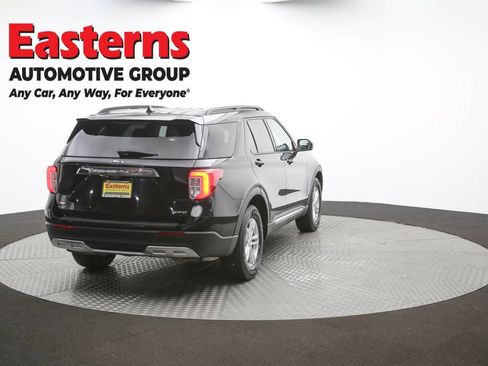 Used 2021 Ford Explorer XLT w/ Equipment Group 202A AWD/4WD image 39
