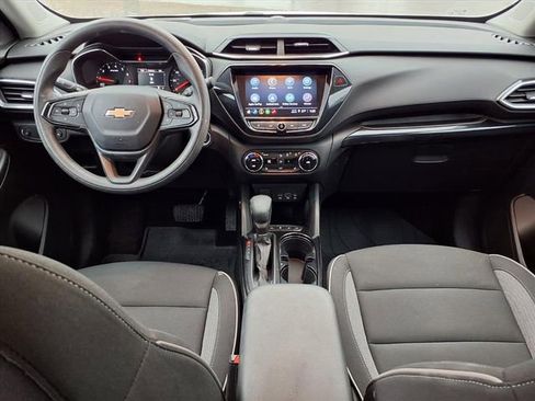 Used 2023 Chevrolet TrailBlazer LT w/ Convenience Package image 9