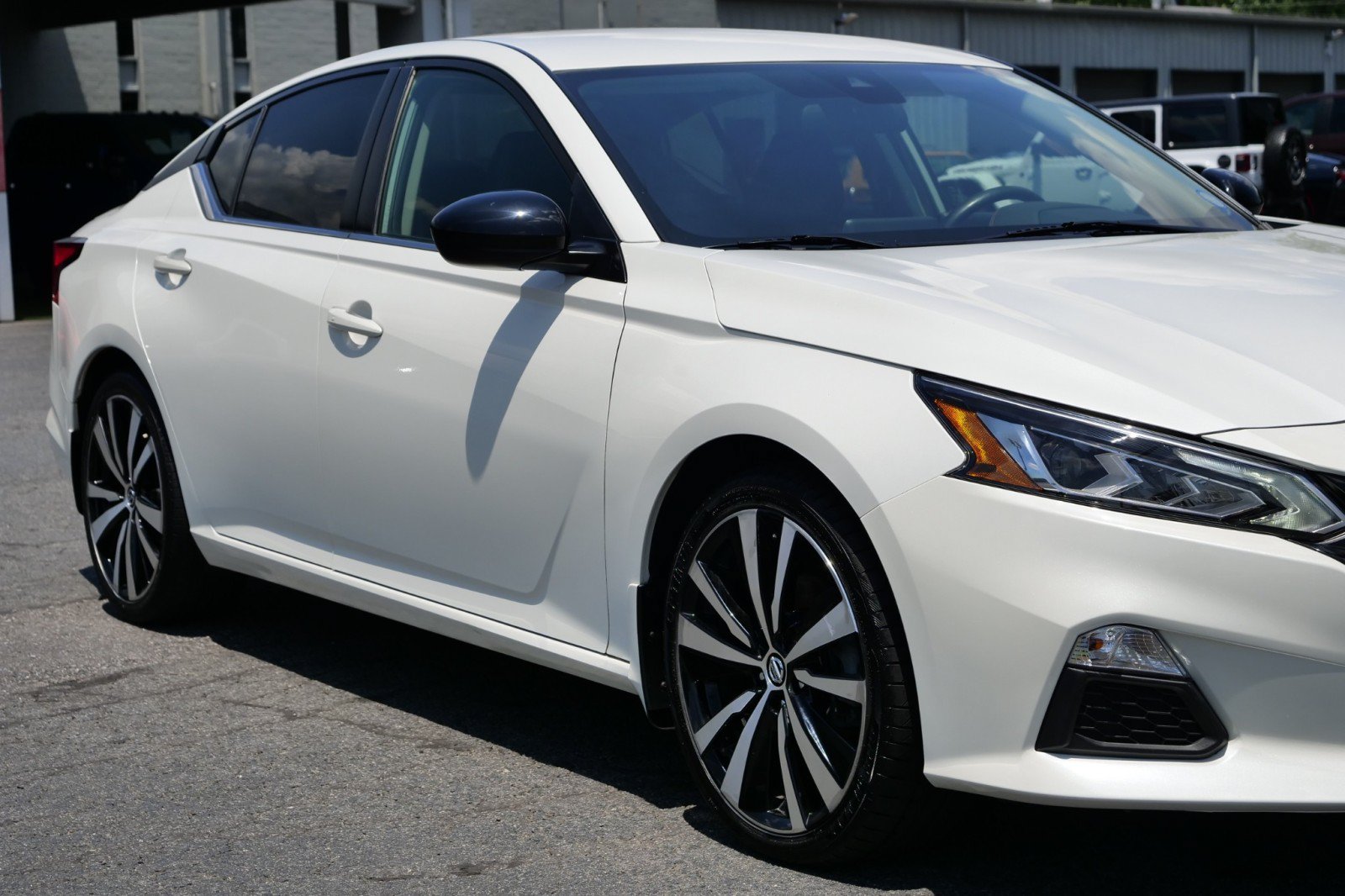 Used 2020 Nissan Altima 2.5 SR FWD image 42
