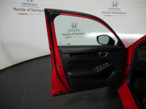 Used 2025 Honda Civic Sport Touring image 13