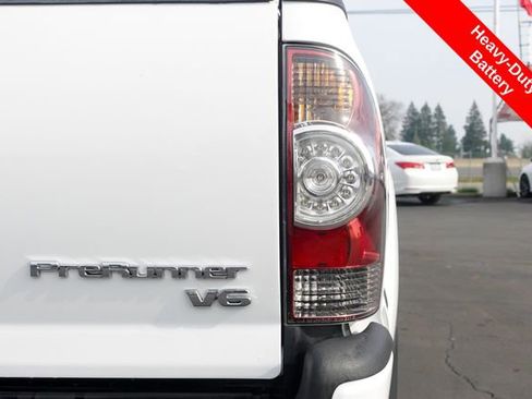 Used 2015 Toyota Tacoma PreRunner image 9